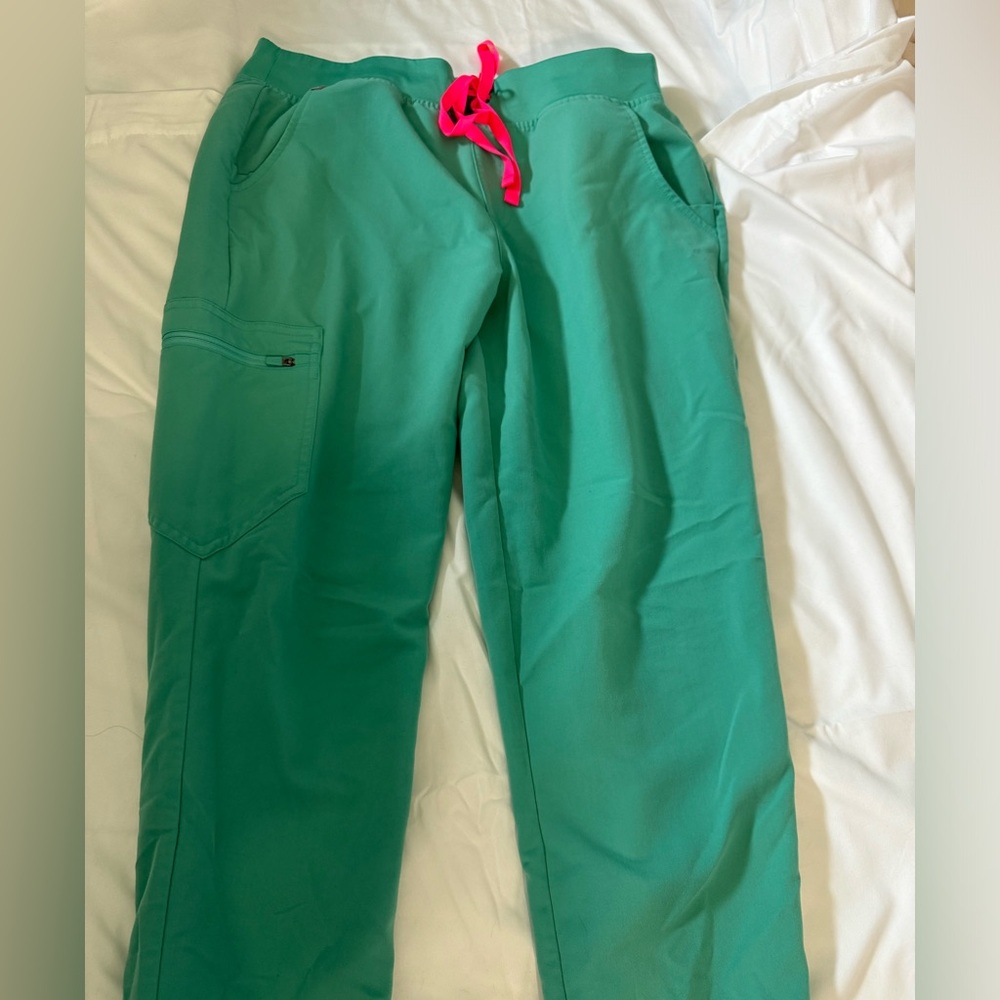 FIGS Surgical Green Zamora Joggers size Medium